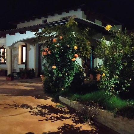 I Giganti Bed & Breakfast Riola Sardo Bagian luar foto