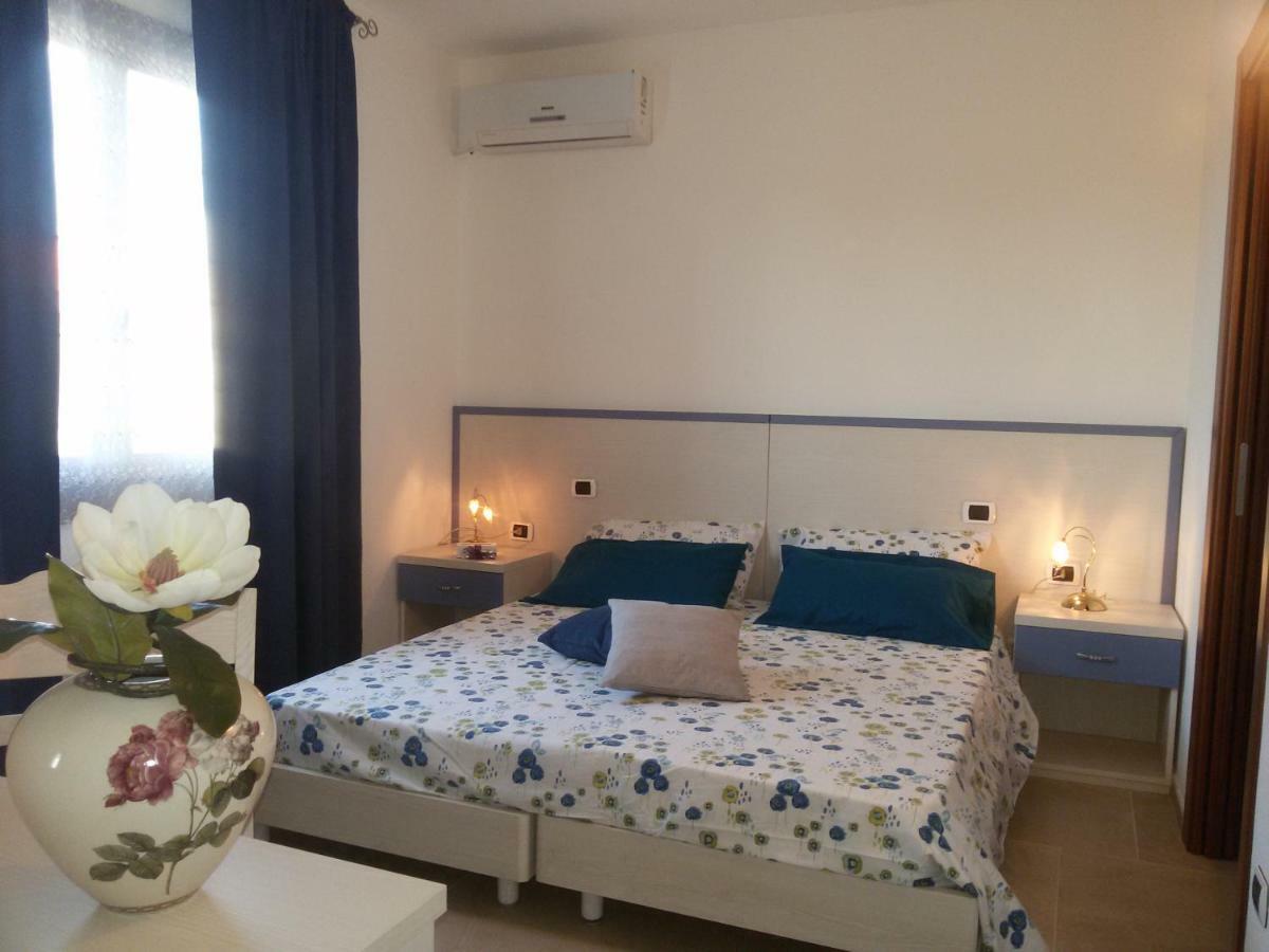 I Giganti Bed & Breakfast Riola Sardo Bagian luar foto