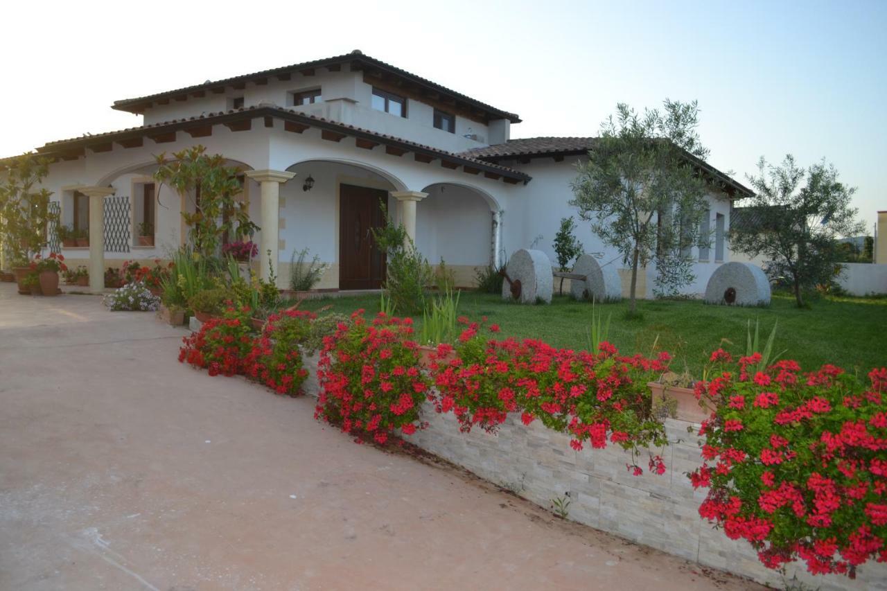I Giganti Bed & Breakfast Riola Sardo Bagian luar foto
